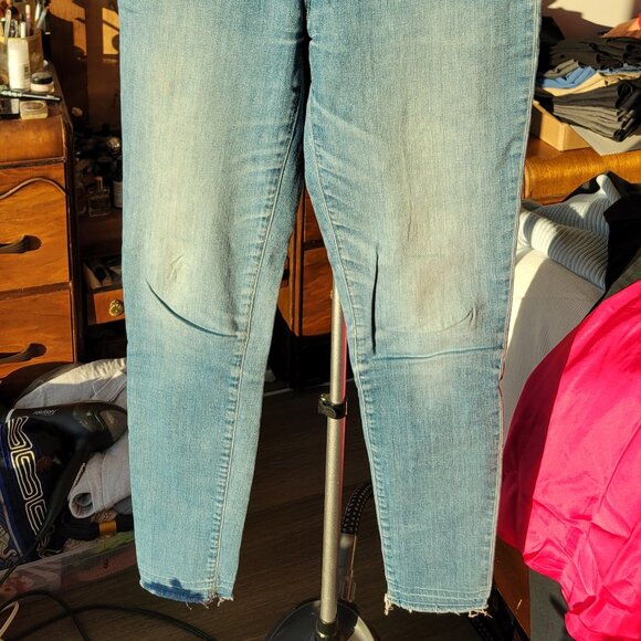 J.Crew toothpick jean in 30 Tall - Picture 2 of 5